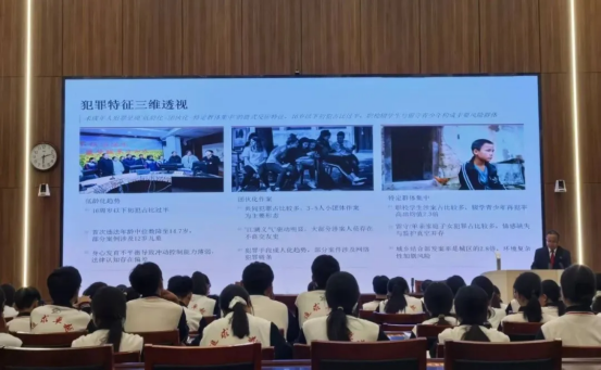 为进一步加强校园法治教育474.png